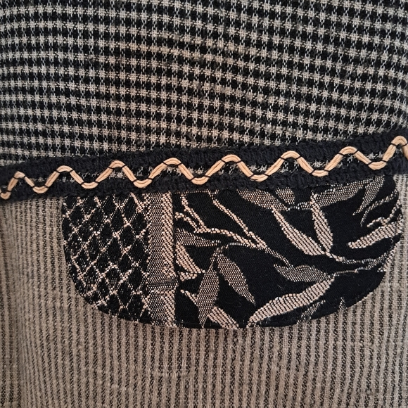 Unique Vest - Picture 6 of 8
